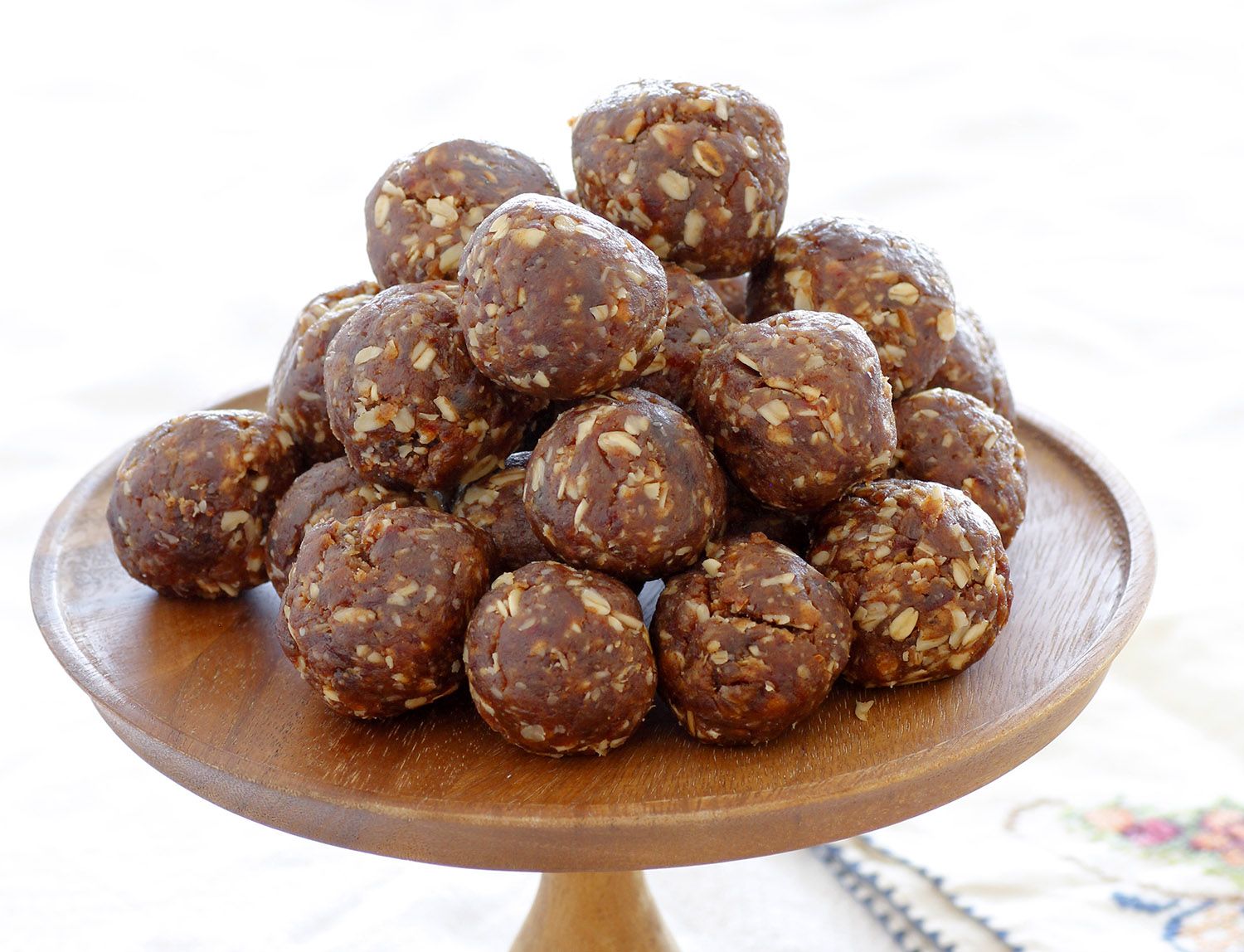 Peanut Butter and Oatmeal Energy bites