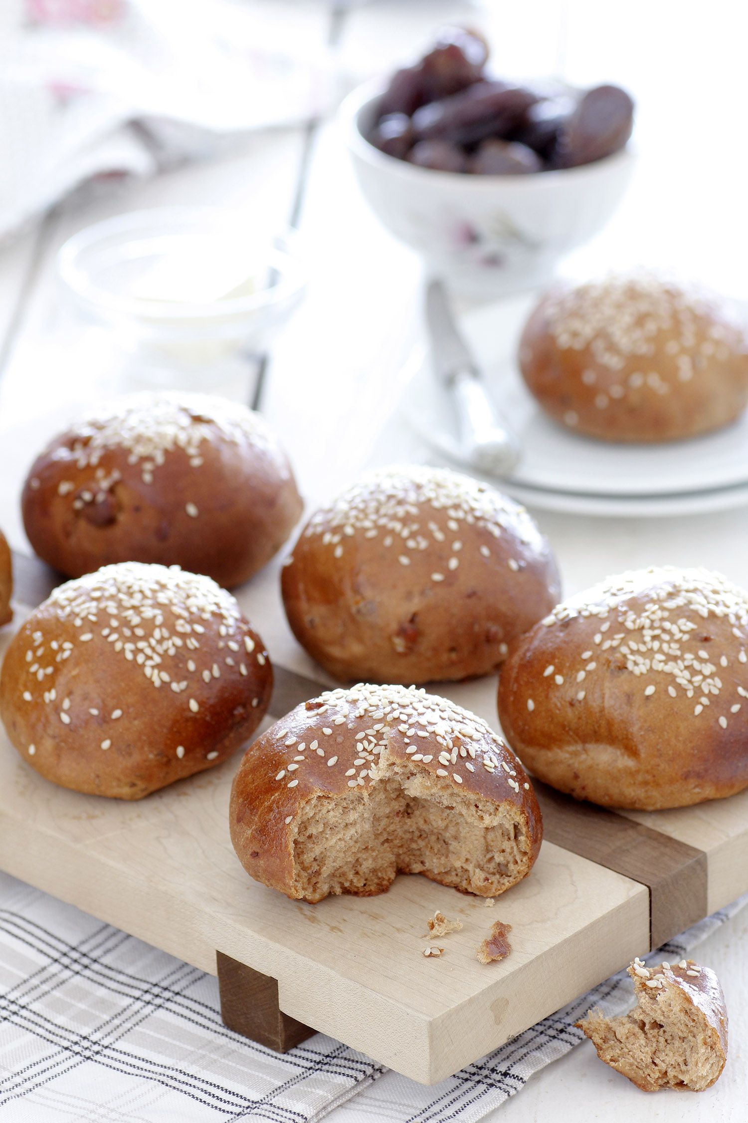 Whole Wheat Bread Rolls with Dates and Nuts