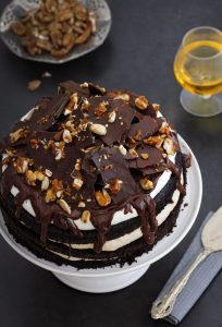 עוגת שוקולד, וויסקי וקפה | צילום: נטלי לוין