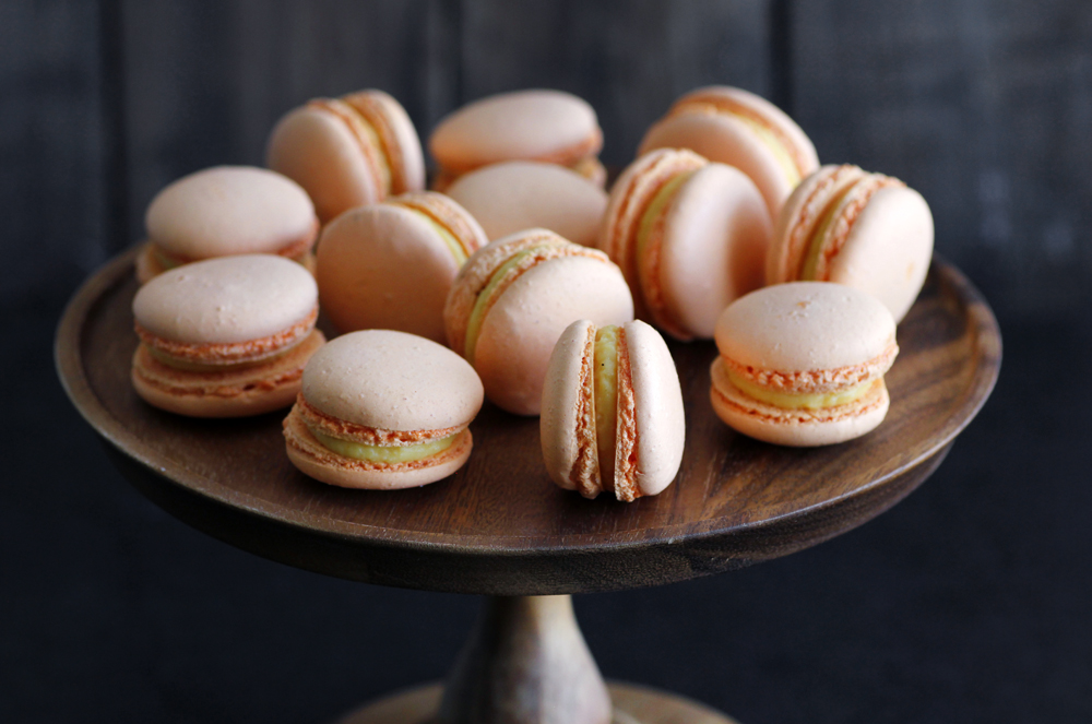 Mango Macarons 