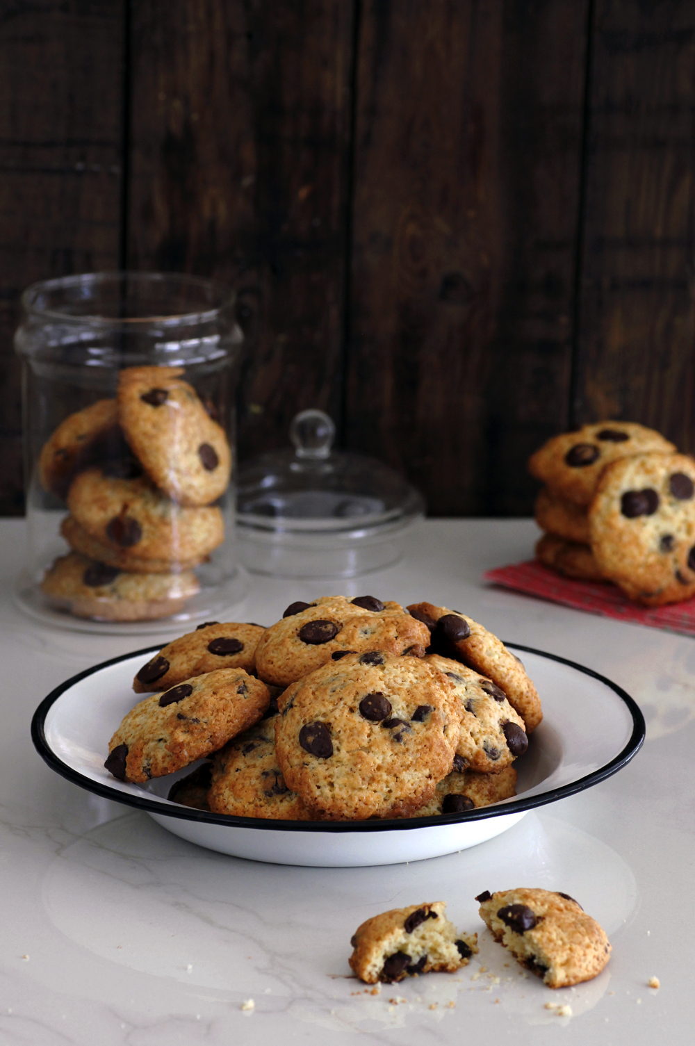 Soft Chocolate Chip Cookies 