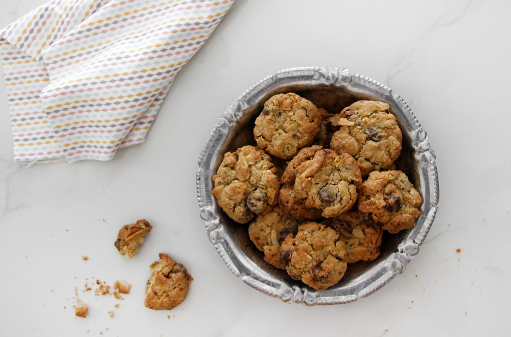 Cashew Cookies with Coconut and Chocolate