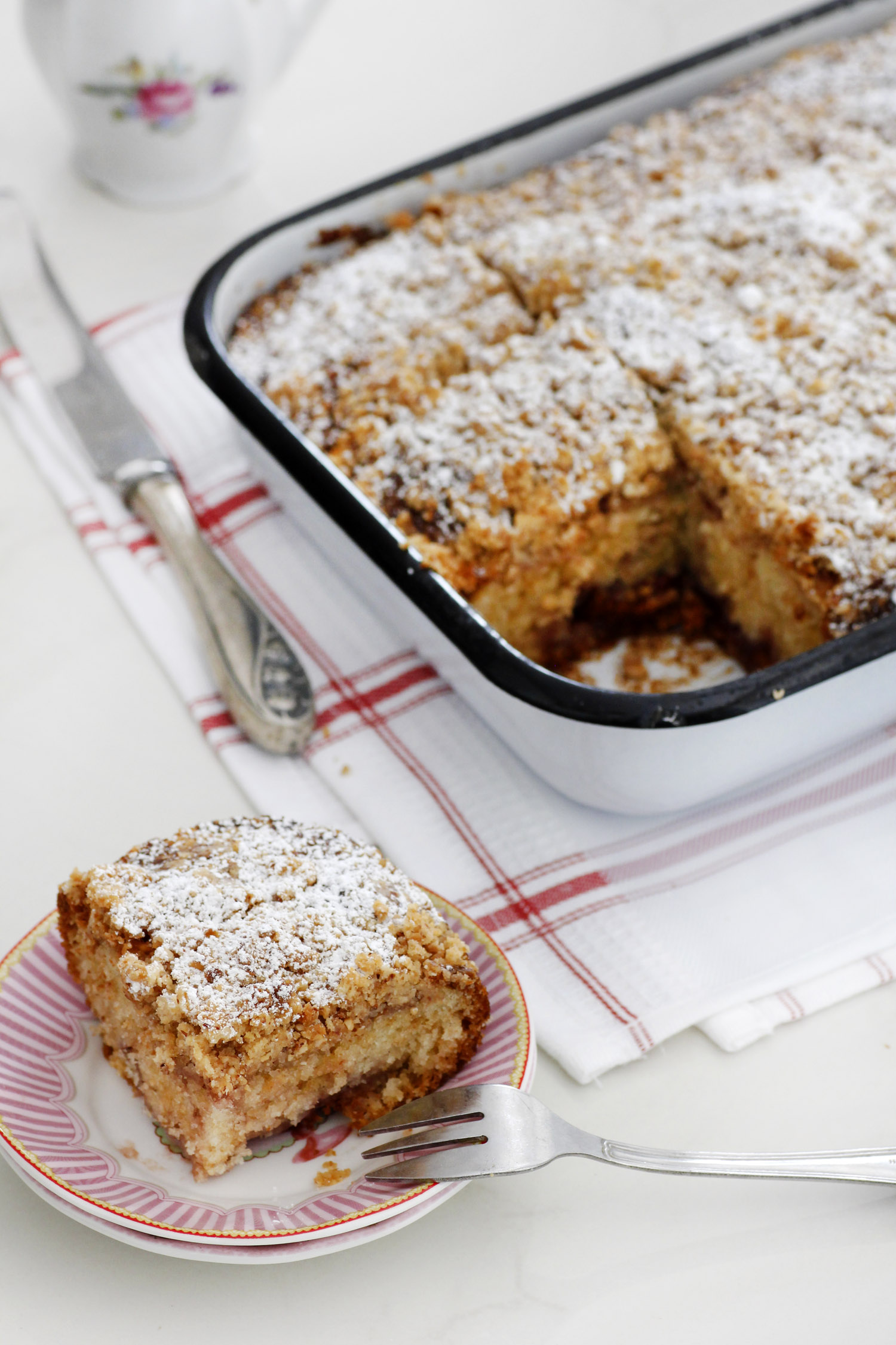 Streusel Cake with Jam