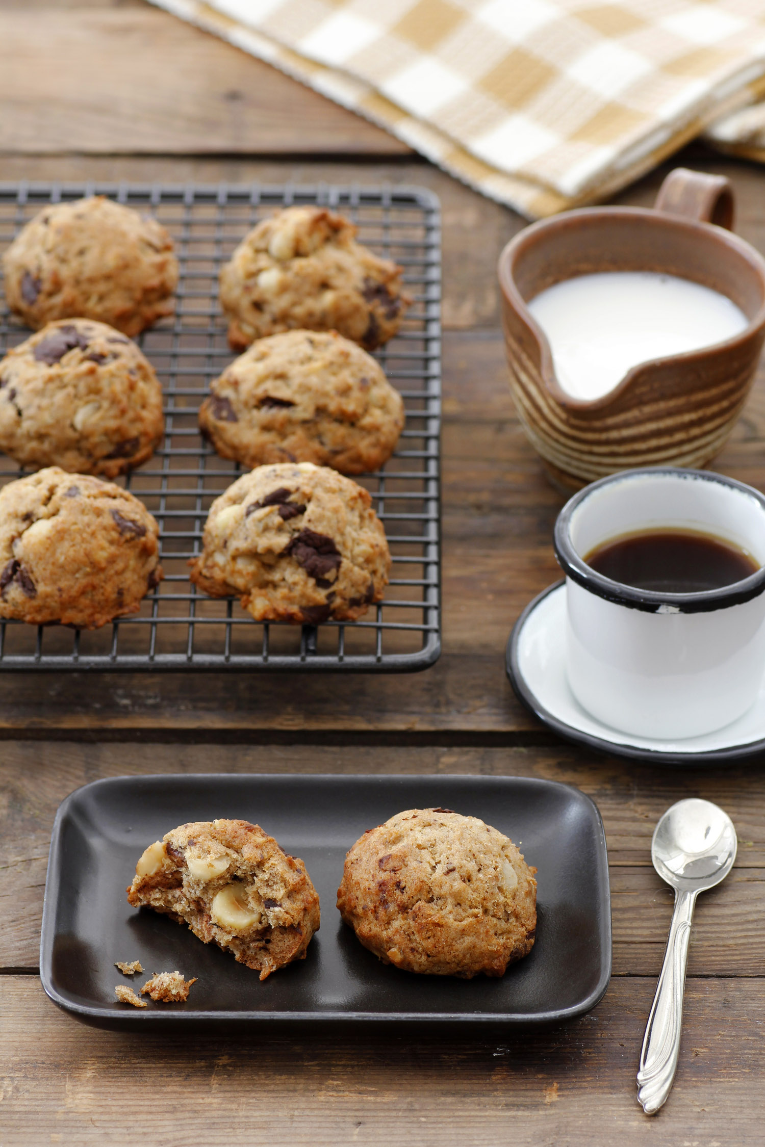 Vegan Banana Chocolate Chip Cookies