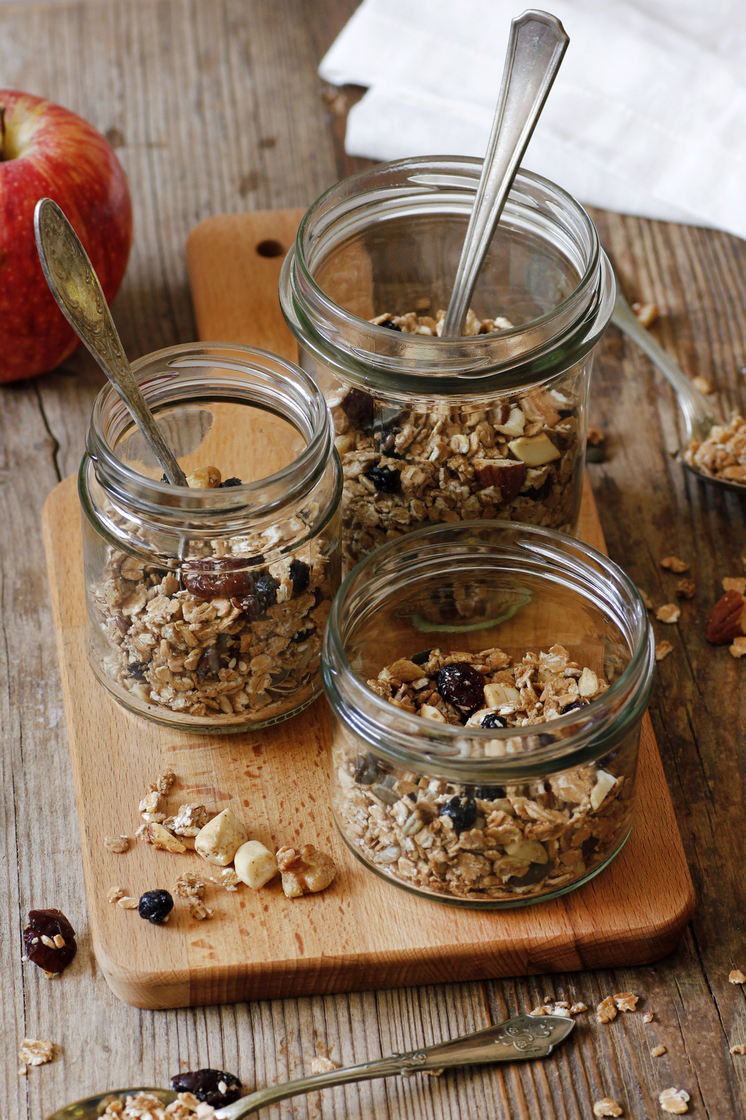 Spelt Granola with Fruits and Nuts