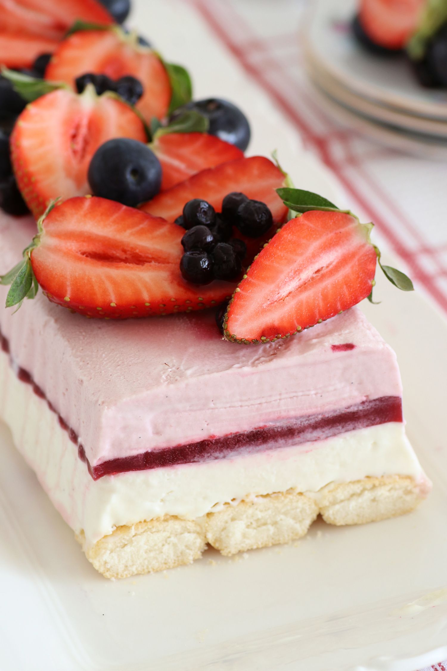 Mascarpone Ice Cream Cake with Berries
