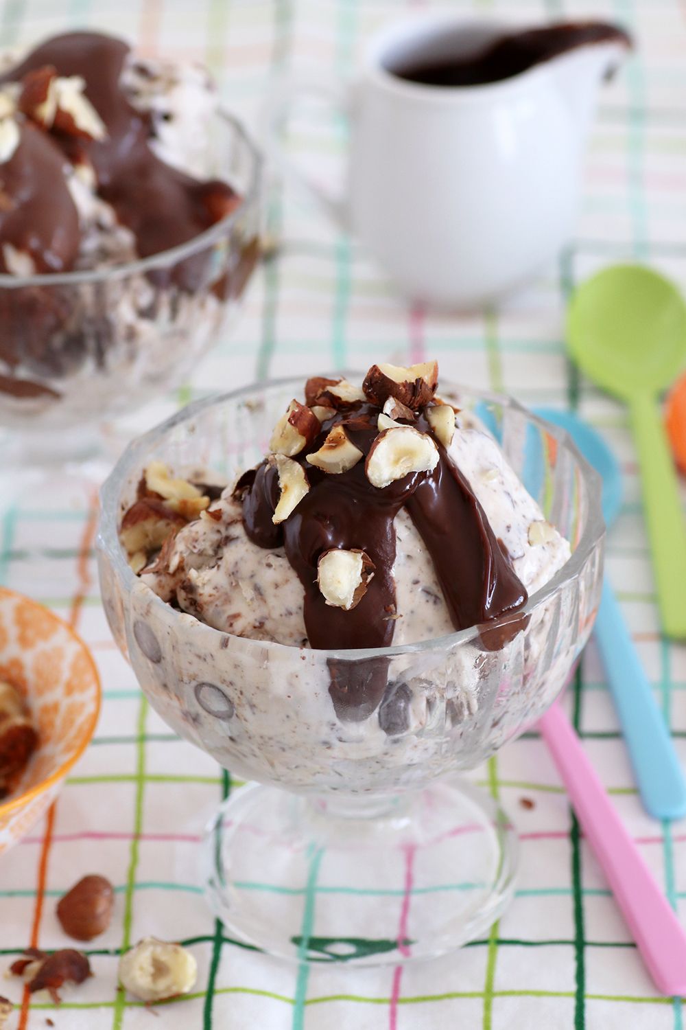 סאנדיי גלידת שוקולד צ'יפס ומסקרפונה | צילום: נטלי לוין