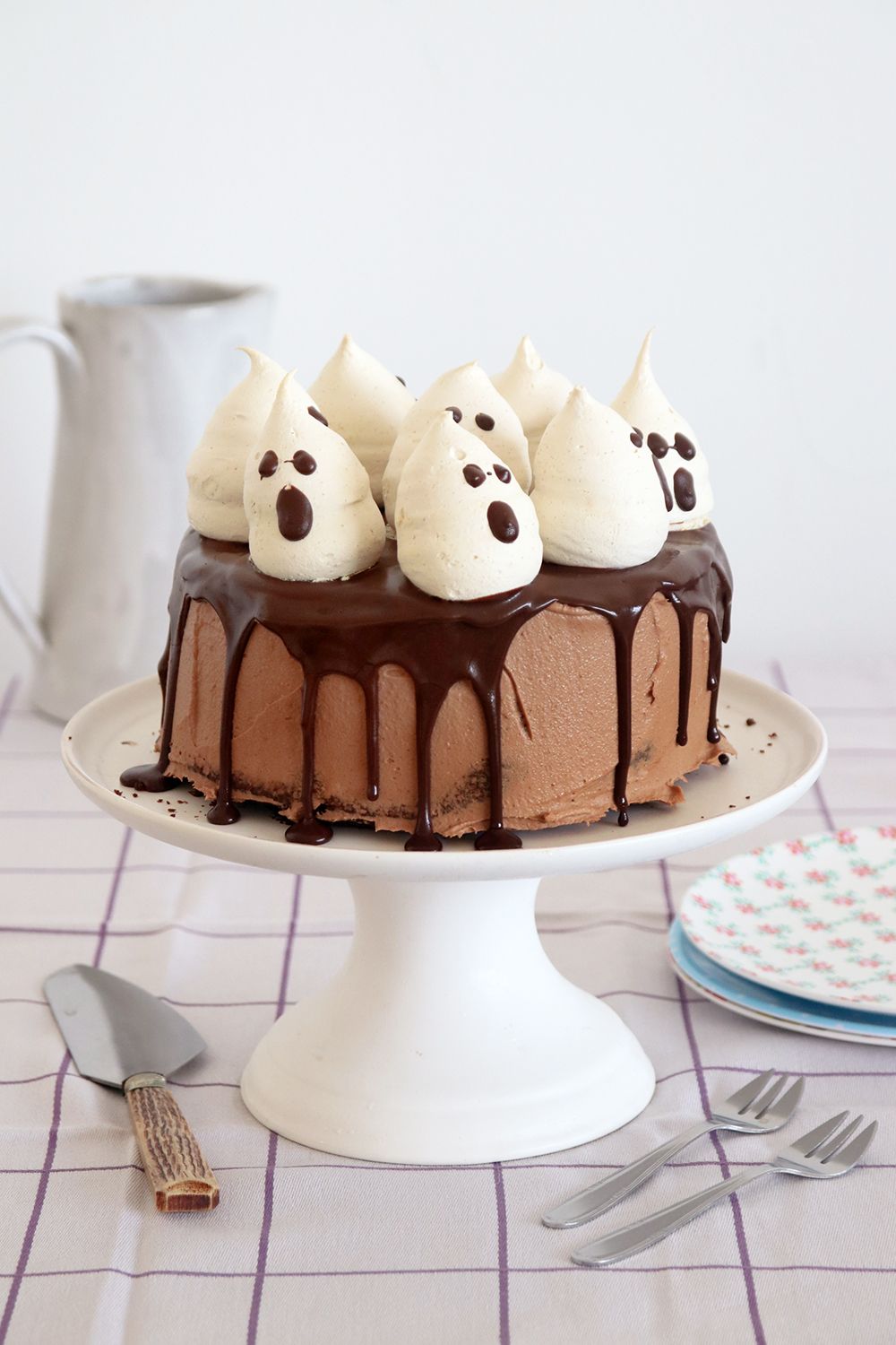 Sky-High Chocolate Cake with Meringue Ghosts | Photo: Natalie Levin