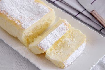 עוגת גבינה קרמית אפויה | צילום: נטלי לוין