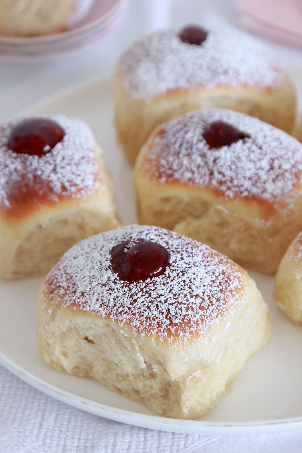 Baked Brioche Doughnuts Filled with Jam | Photo: Natalie Levin
