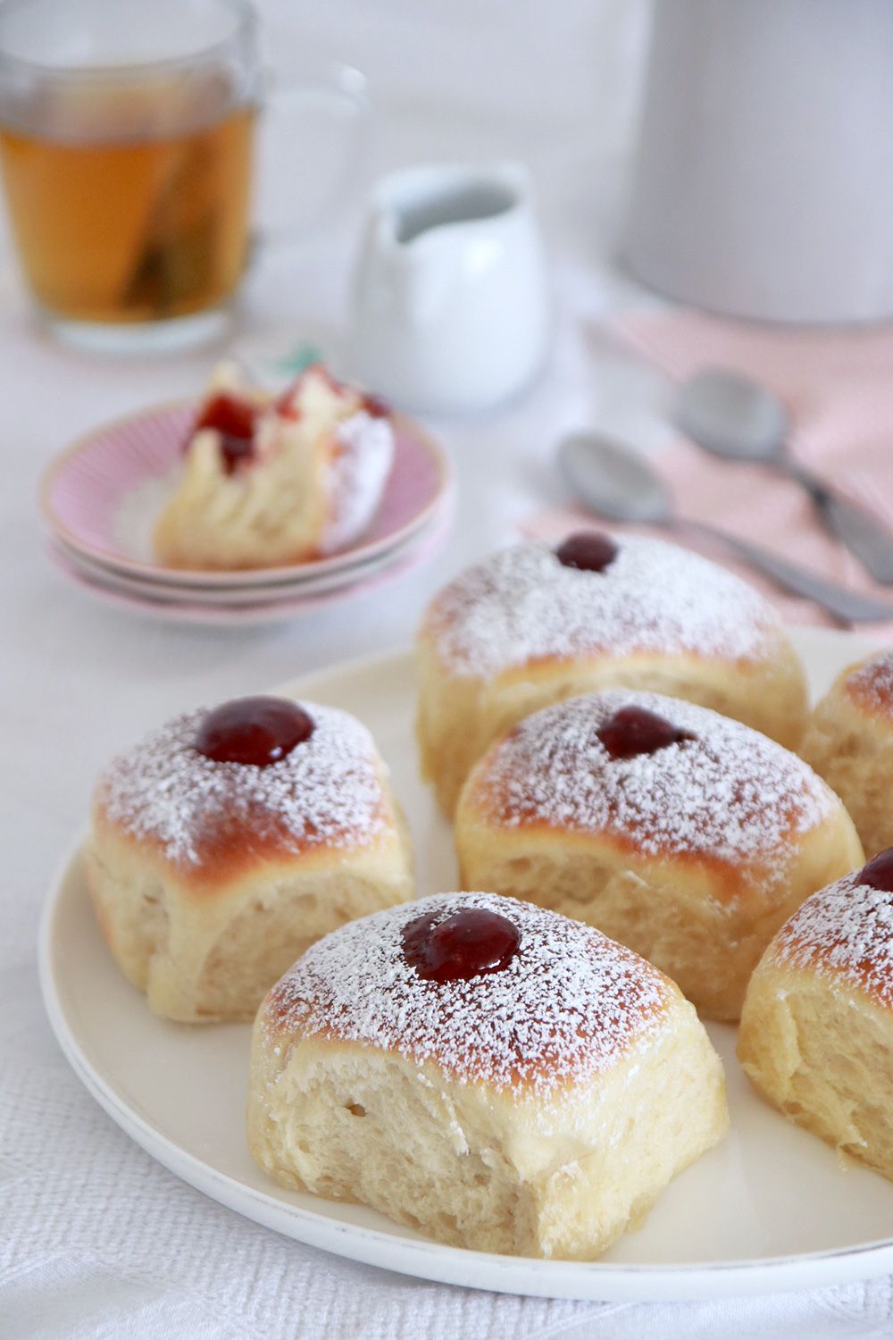 Baked Brioche Doughnuts Filled with Jam | Photo: Natalie Levin