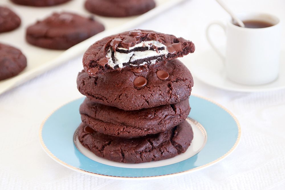 Oreo filled Chocolate Cookies | Photo: Natalie Levin Oreo filled Chocolate Cookies | Photo: Natalie Levin