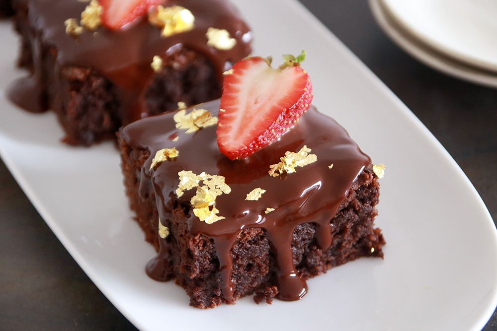 עוגת שוקולד ליום הולדת בפסח | צילום: נטלי לוין