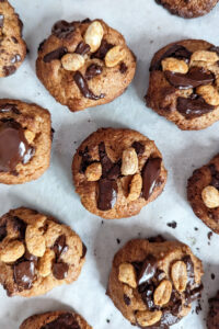 עוגיות בוטנים ושוקולד צ'יפס ללא גלוטן | צילום: נטלי לוין