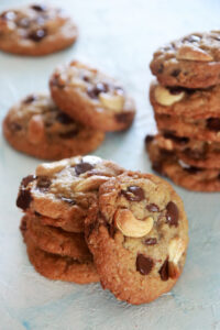 עוגיות שוקולד צ'יפס עם דבש וקינמון | צילום: נטלי לוין